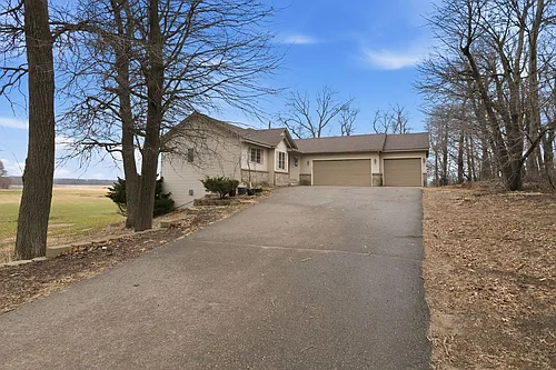 1778 Klondike Dr NE Photo 1