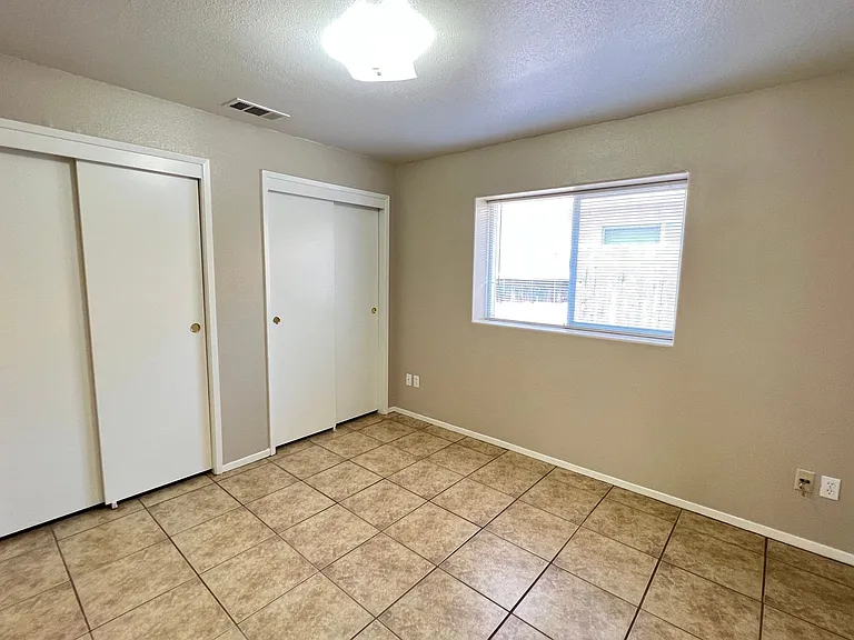 1320 Reddick Ln — Photo 14