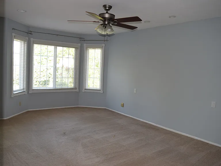 4450 Cedarglen Ct — Photo 15