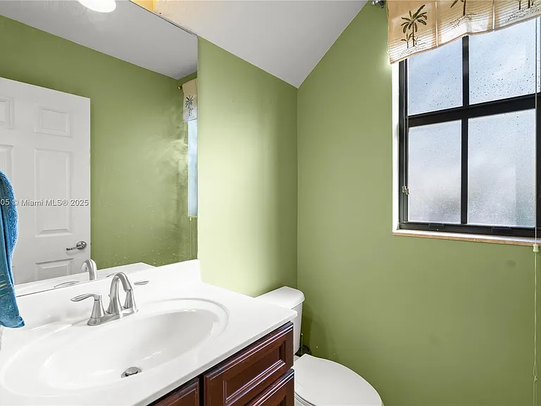 8825 NW 100th Pl — Photo 22