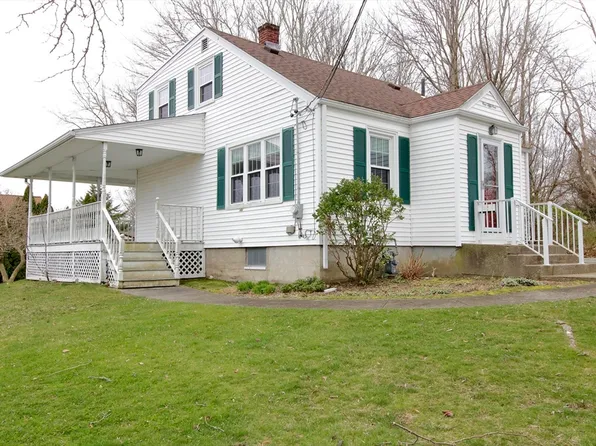 151 Perron Ave, Somerset, MA 02726