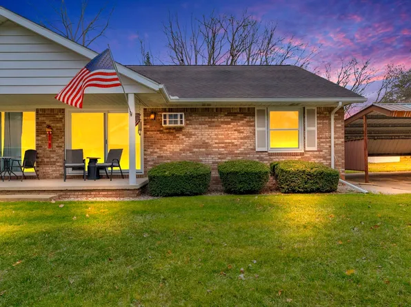 324 N Cedar St, Imlay City, MI 48444