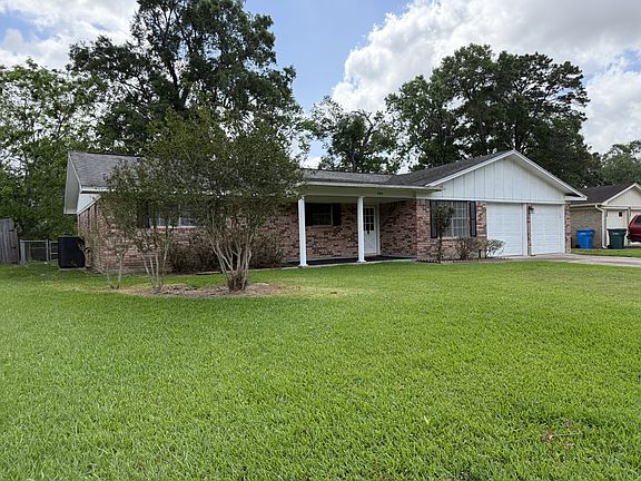 3rd image of 880 Lockwood Dr