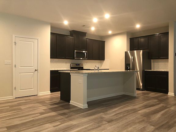 4th image of 2709 Morgan Spring Trl