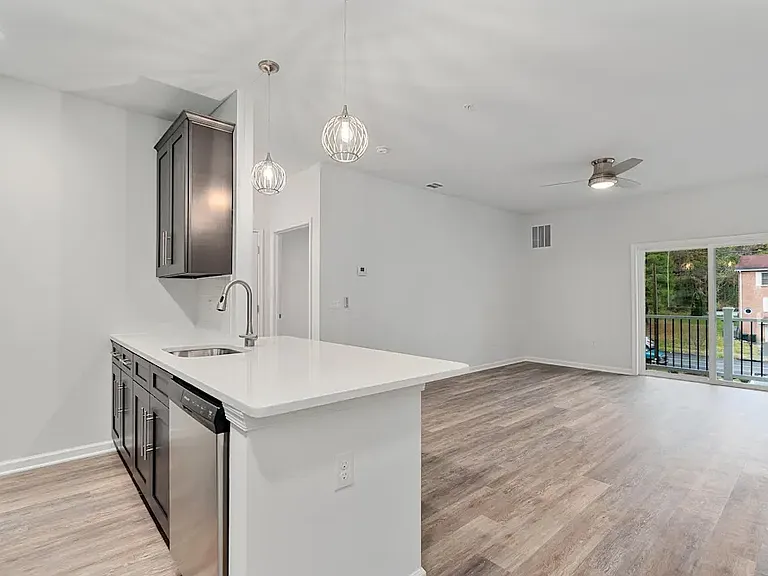 Riverview West — Photo 20