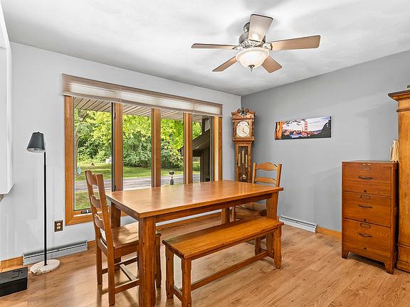 5th image of 1261 Gavin Rd