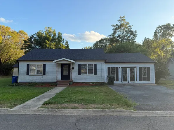 1827 Lee Ave, Conway, AR 72034