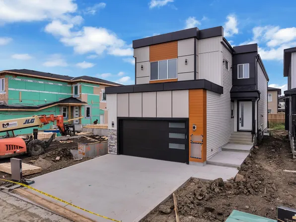 2015 156th Ave NW, Edmonton, AB T5Y 3H1