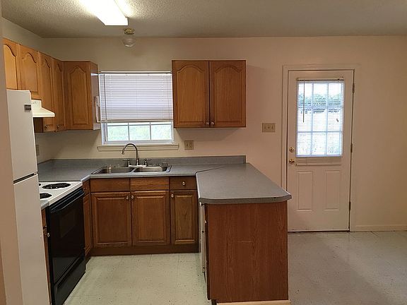 3rd image of 212 Gloria St APT B
