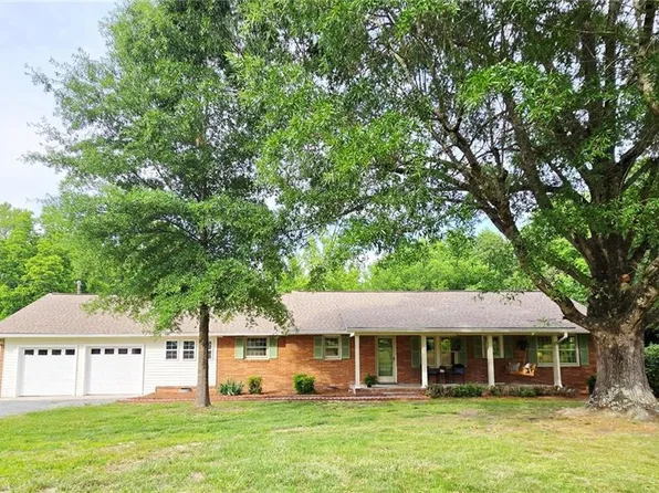3669 W Greensboro Chapel Hill Rd, Liberty, NC 27298