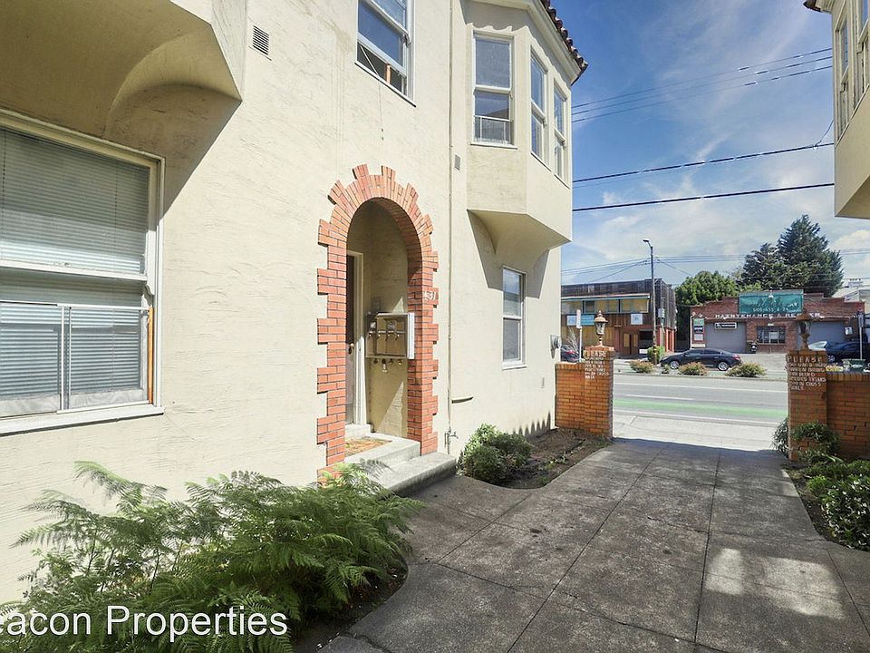1st image of 431 40th St #1