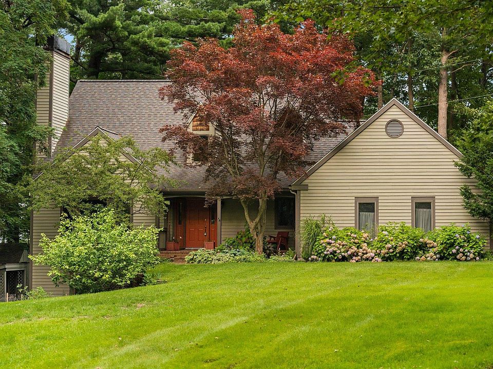 7194 Henderson Dr, Traverse City, MI 49686 Zillow