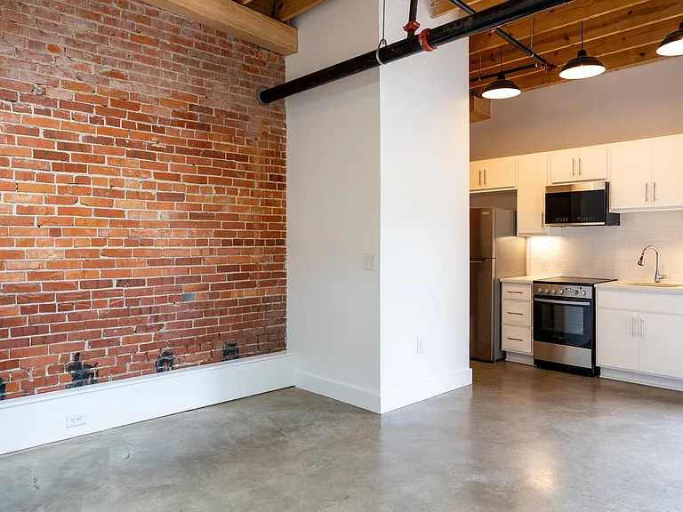 Overton Lofts — Photo 27
