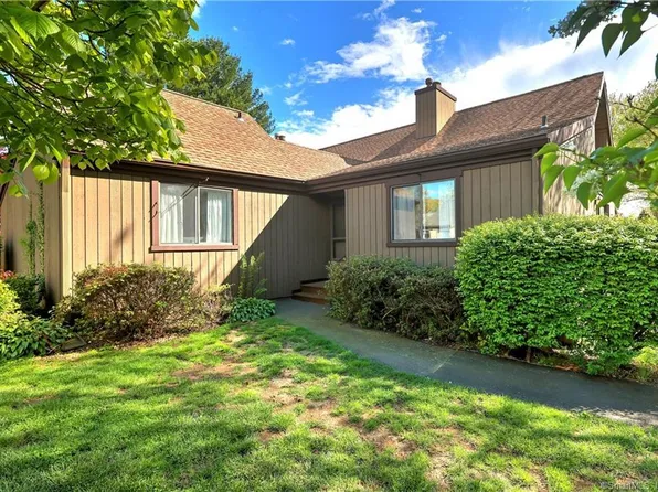484 Commanche Lane #A, Stratford, CT 06614