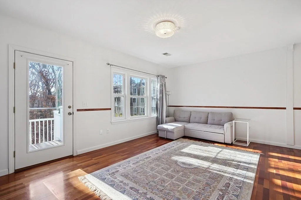 2 bed, 1087 sqft, $3,100 — Photo 4