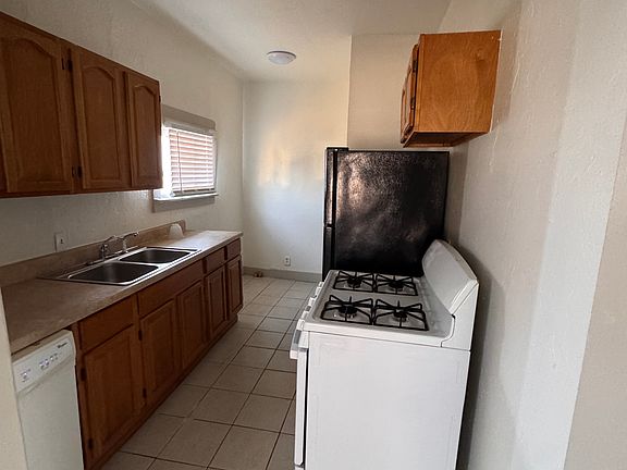 3rd image of 1810 NW 41st St