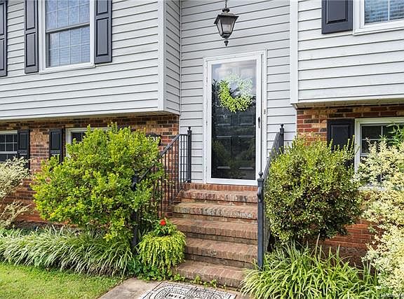 4th image of 2323 Amity Ave