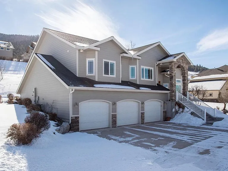 5206 Laree Ct — Photo 2