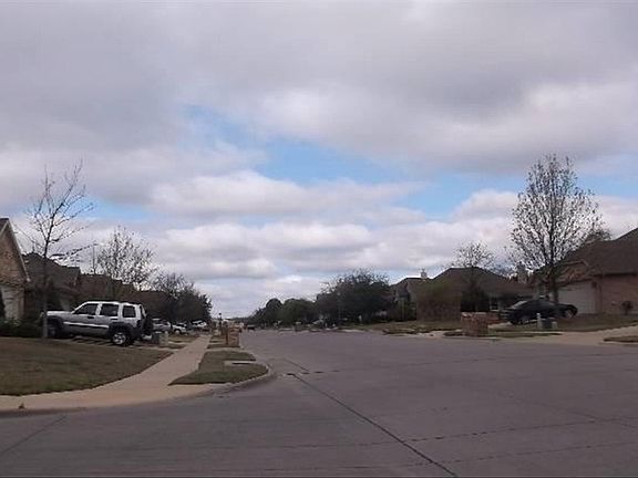 4th image of 8116 Shasta Dr