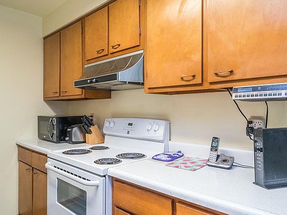 4th image of 1029 Heathwood Dr