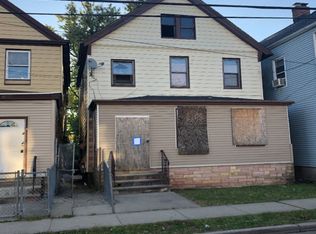 170 Hickory St, Orange, NJ 07050