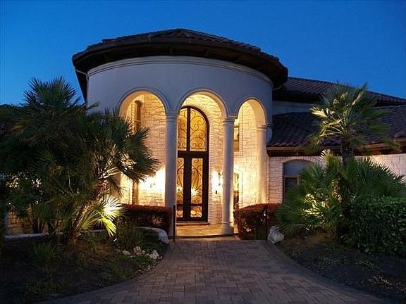 2nd image of 214 Costa Bella Dr