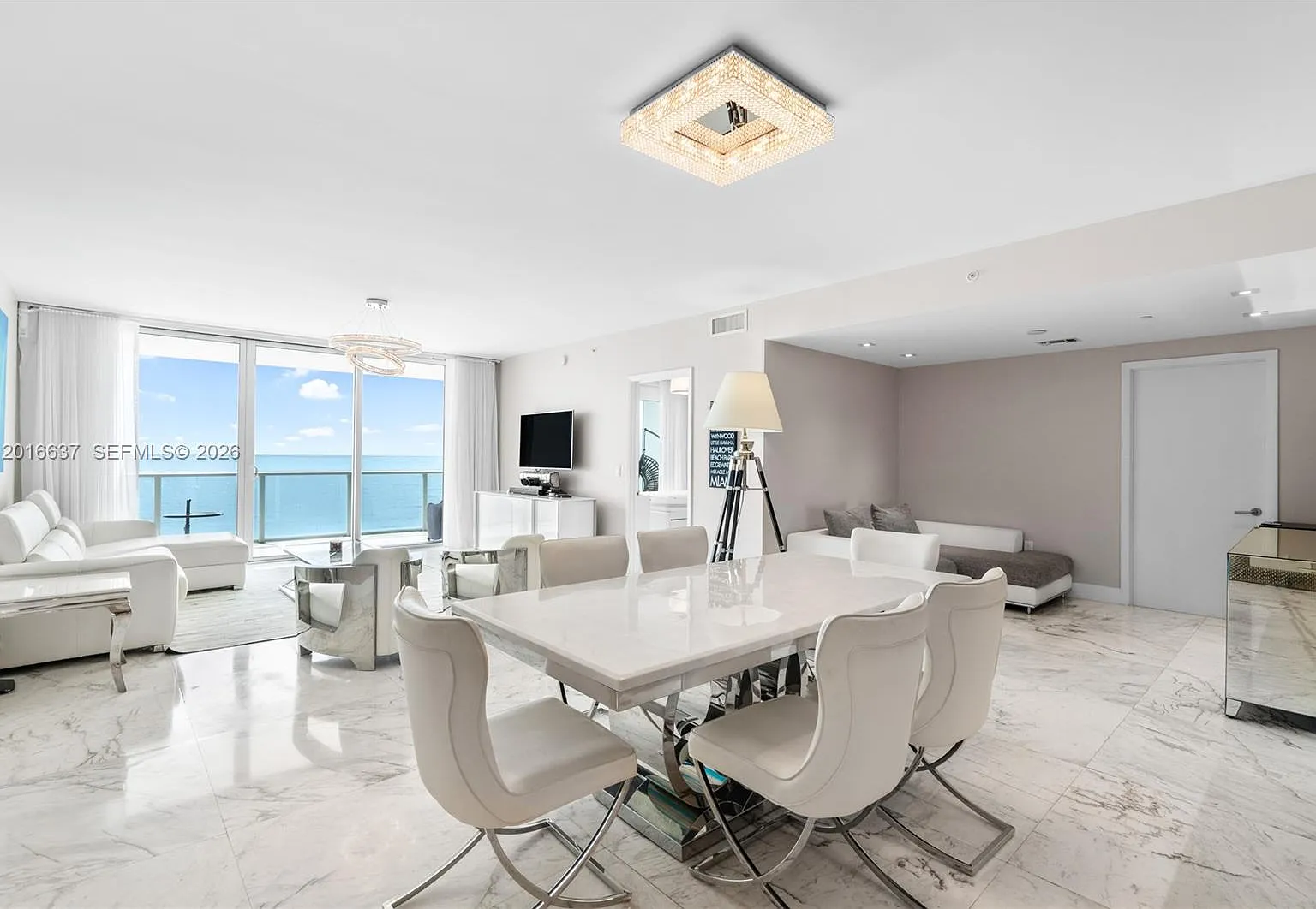Apogee Beach Condominium — Photo 4