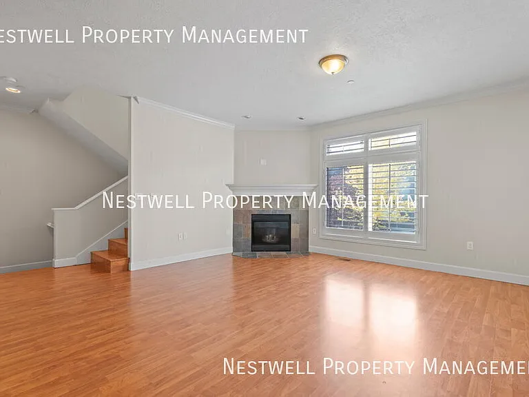 114 W Village Ln — Photo 11