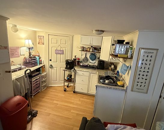 5th image of 410 Old Montague Rd APT 4