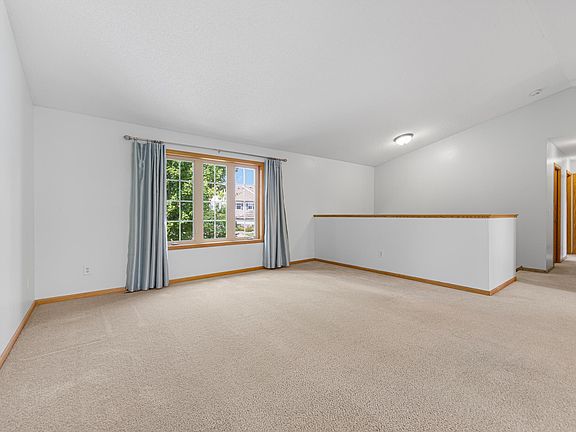 4th image of 2505 Country View Dr