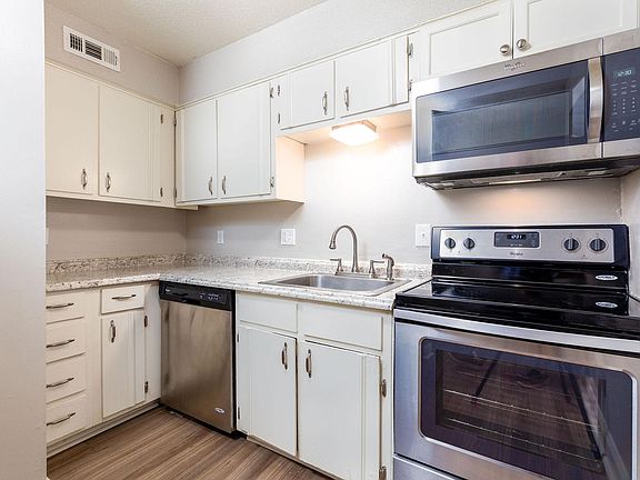 3rd image of 3710 Warwick Blvd APT 16
