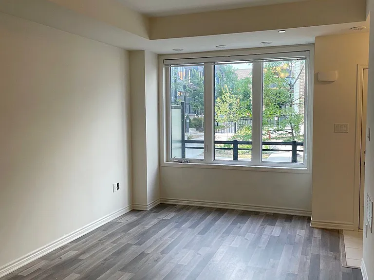 1150 Stroud Ln #6 — Photo 5
