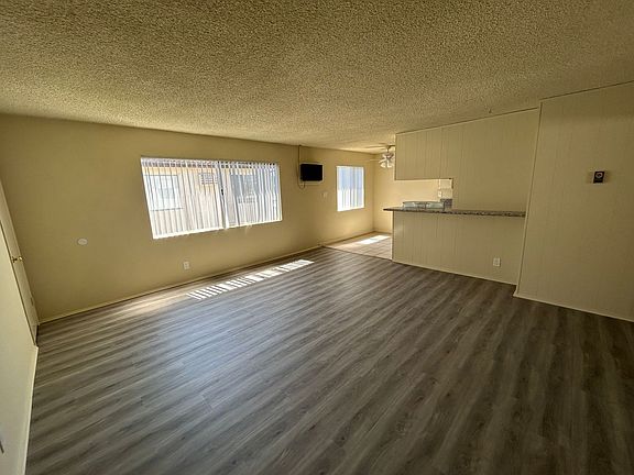 3rd image of 4201 Green Ave APT D