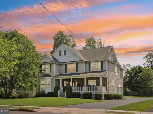 567 S Main St, Hightstown, NJ 08520