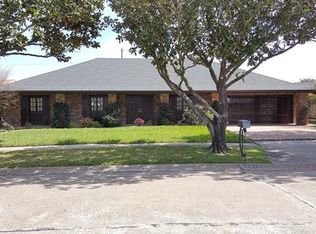 2617 Vulcan St, Harvey, LA 70058