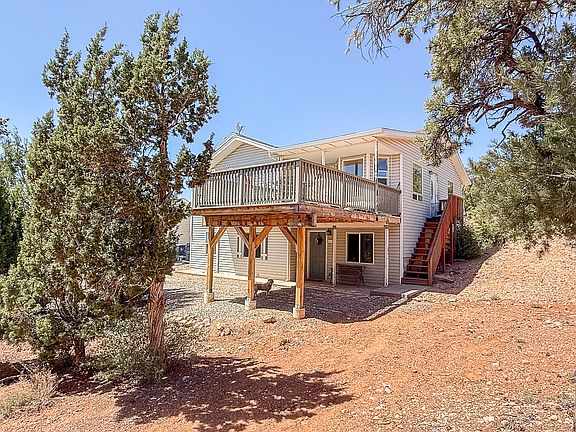 2nd image of 425 E Mule Deer Rd