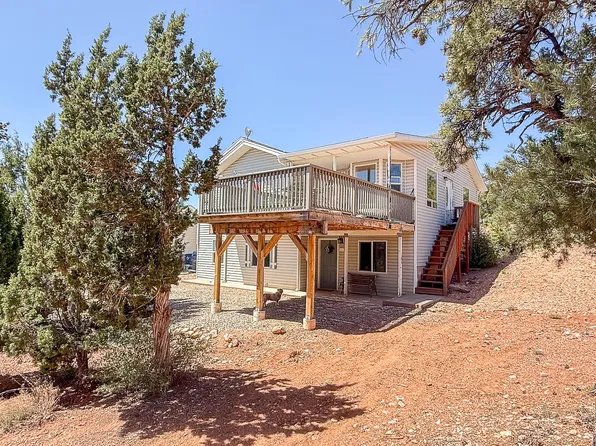 425 E Mule Deer Rd, Central, UT 84722