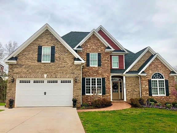 3rd image of 1600 Lejack Cir