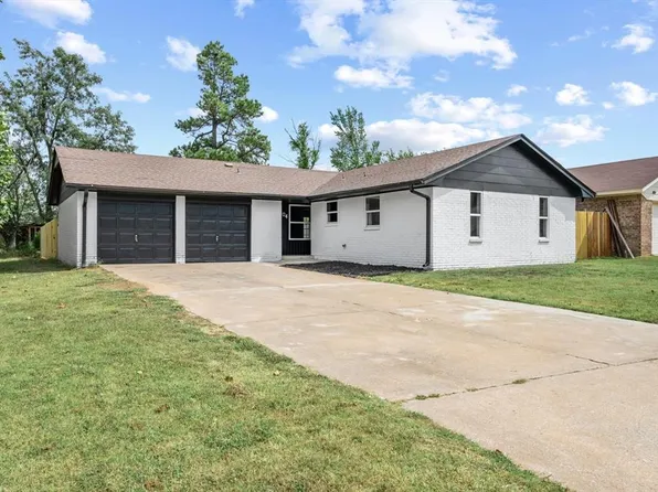 504 Harris Dr, McLoud, OK 74851