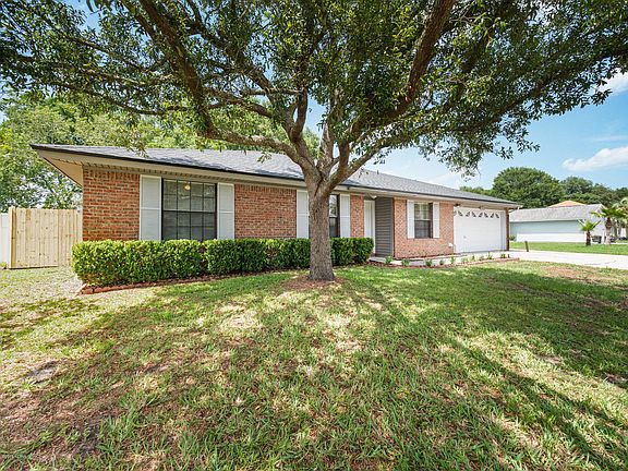 2nd image of 12563 Country Charm Ln N