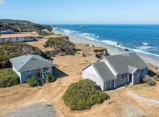 33032 Nesika Rd, Gold Beach, OR 97444