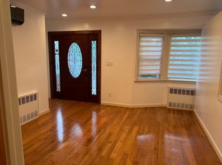 43-27 220th St #1, Bayside, NY 11361