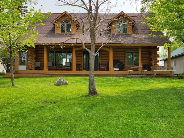 7575 Covington Dr, Cheboygan, MI 49721