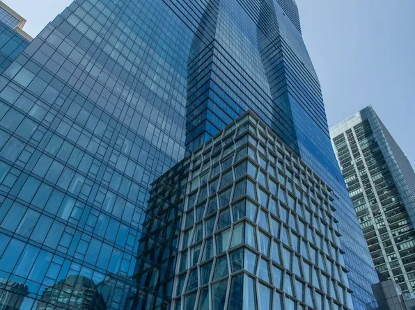 363 E Wacker Dr #2702, Chicago, IL 60601