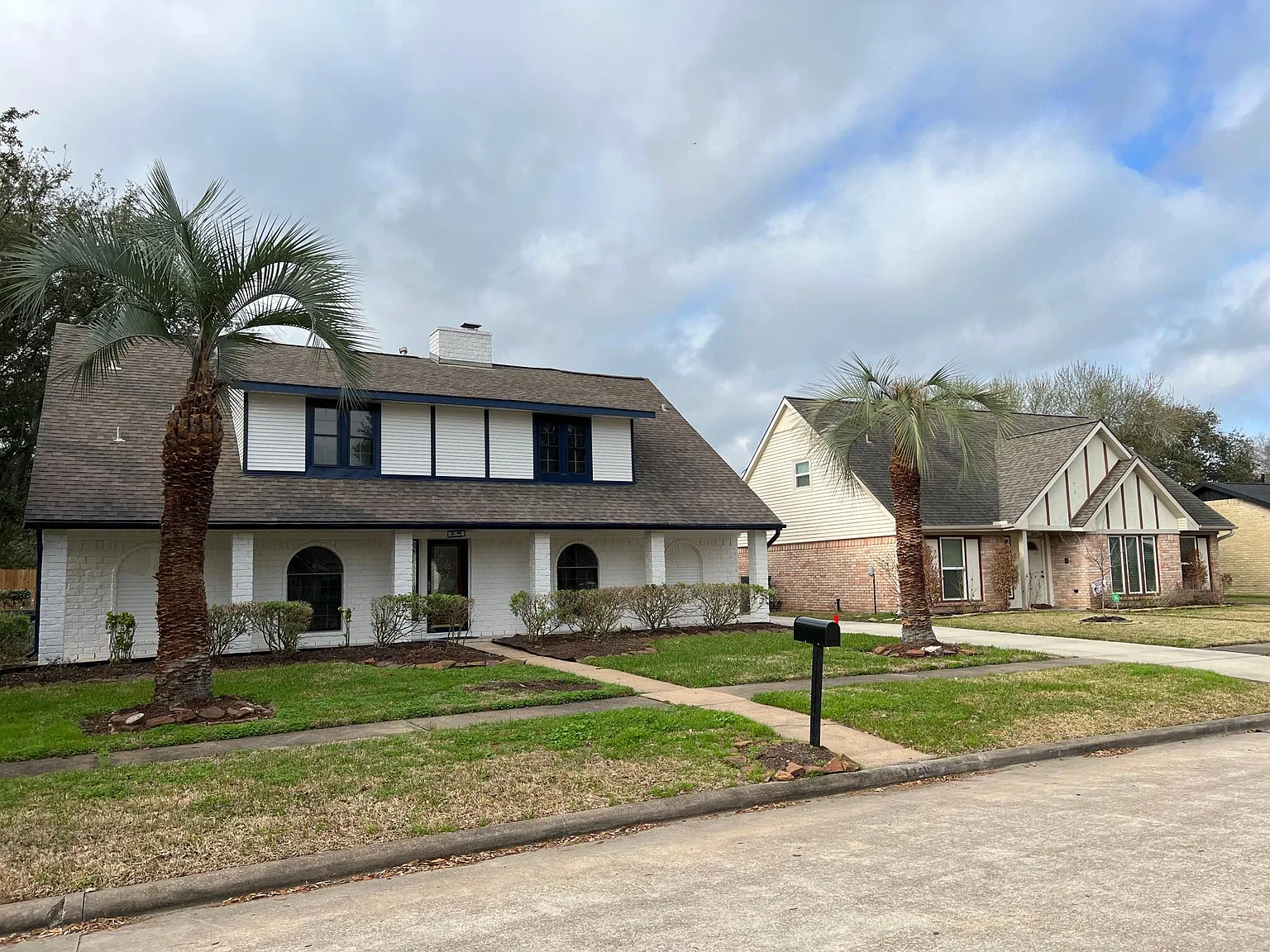 5 bed, 3.5 bath, 3040 sqft, $2,650 — Photo 2