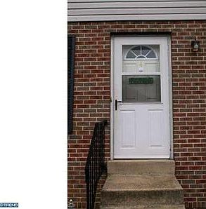 3rd image of 4 Glenway Pl