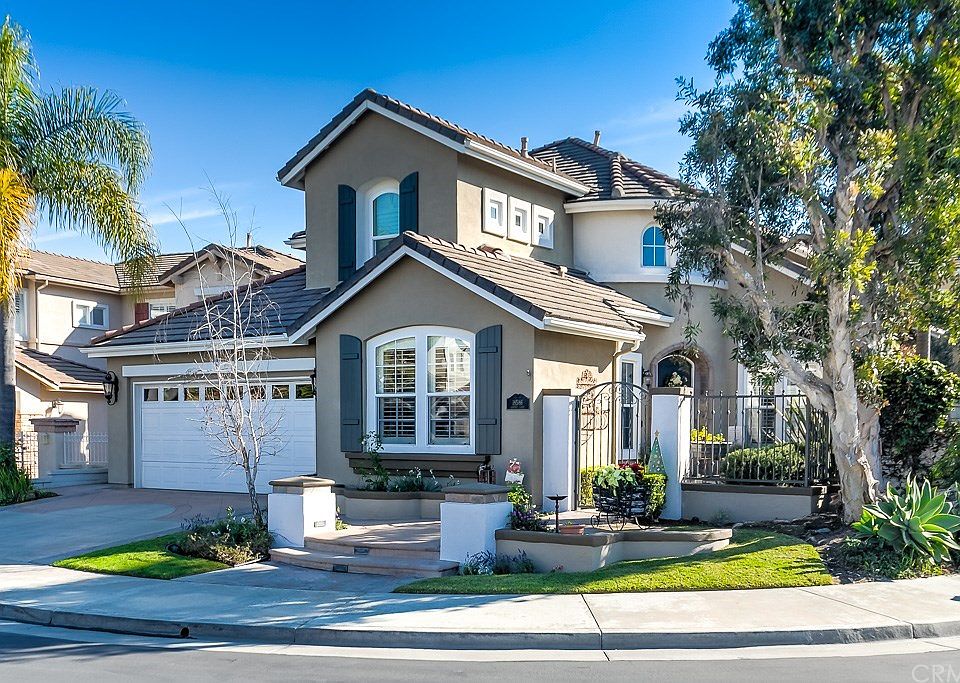 2nd image of 18586 Garnet Ln