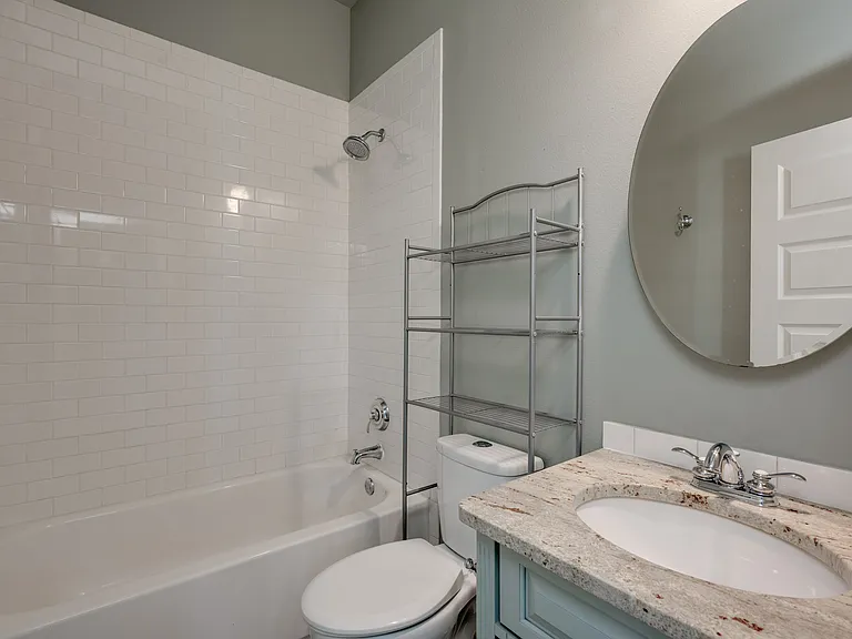 1303 Canterbury St — Photo 20