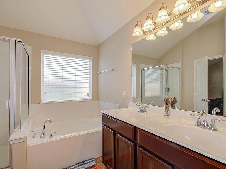 11506 Lawson Cypress Dr — Photo 15