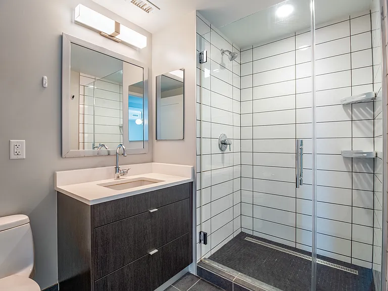 1300 4th St SE #808 — Photo 21